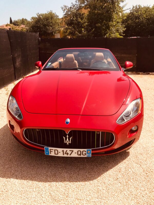 Maserati grand cabrio 2011