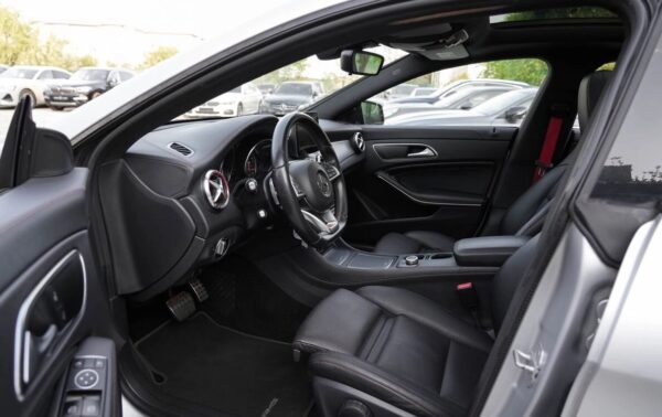 MERCEDES BENZ CLA 2017 – Image 10