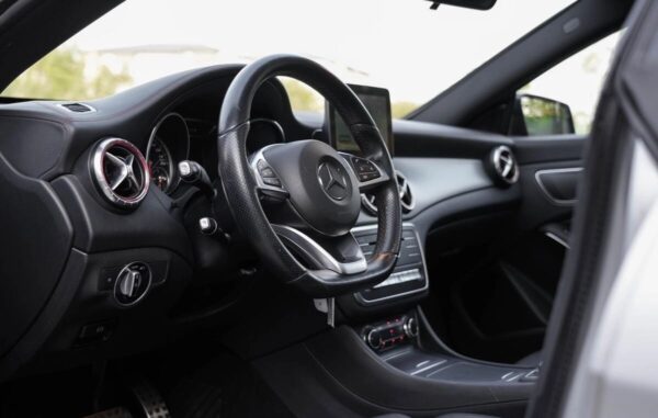 MERCEDES BENZ CLA 2017 – Image 12
