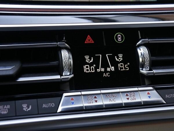 BMW X5 30 D X drive Pack M 7 places toutes options – Image 10