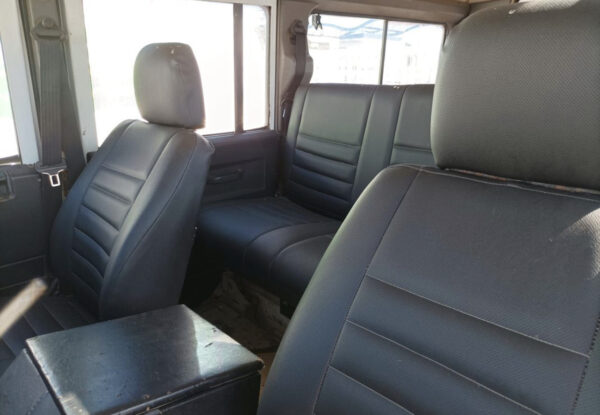 Land Rover Defender 110 300 TDI 2003 – Image 11