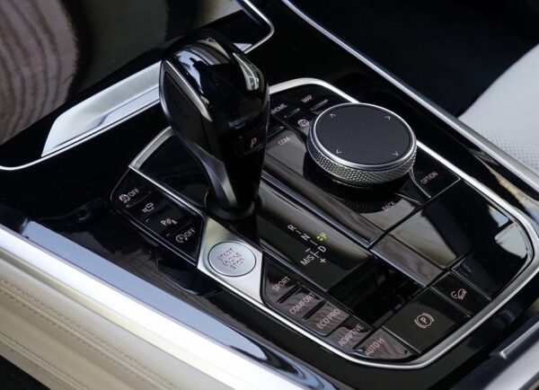 BMW X5 30 D X drive Pack M 7 places toutes options – Image 18