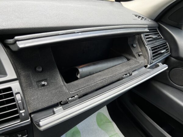 BMW X5 2012 Blanc – Image 17