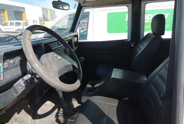 Land Rover Defender 110 300 TDI 2003 – Image 8