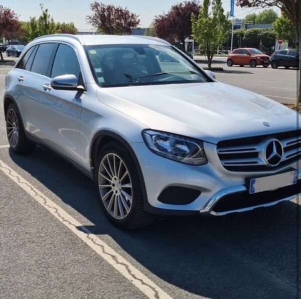 Mercedes Benz GLC 2015 Top speed 137 mph