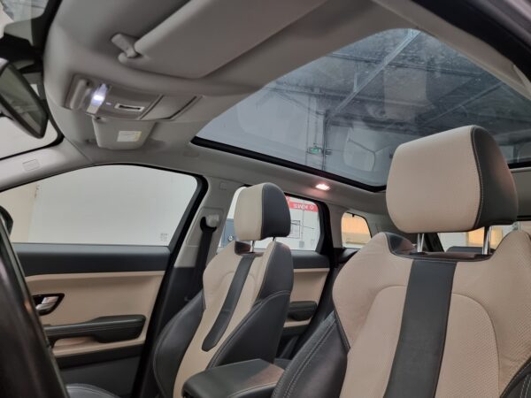 Land-Rover : Range Rover Evoque 2.2   SD4 Dynamic – Image 22